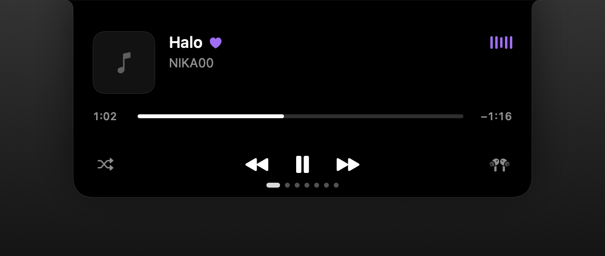 Плеер в вырезе MacBook: обложка, название трека, управление